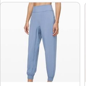 Lululemon Community and Travel Loose Jogger